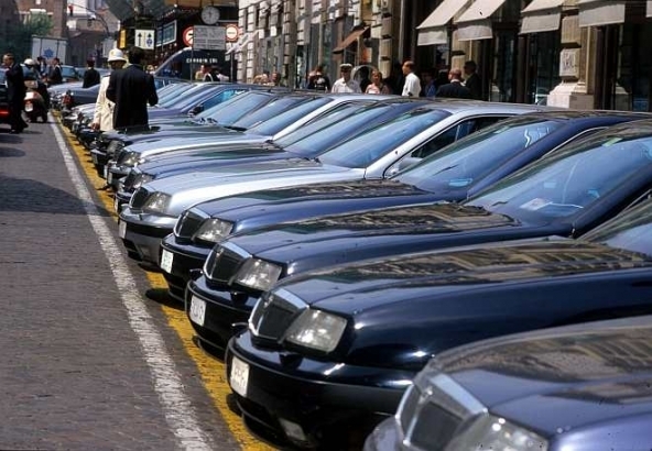 Asta auto blu del governo. Continua la vendita