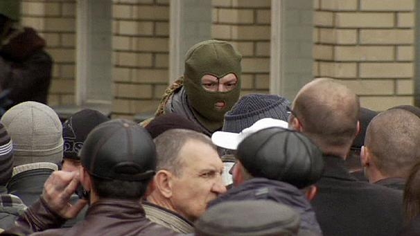 Ucraina. Blitz di Kiev, morti e feriti. Ultimatum degli Usa