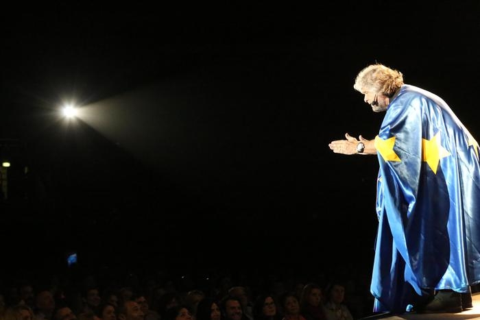 Grillo sta con i secessionisti veneti. Te la do io l’Europa