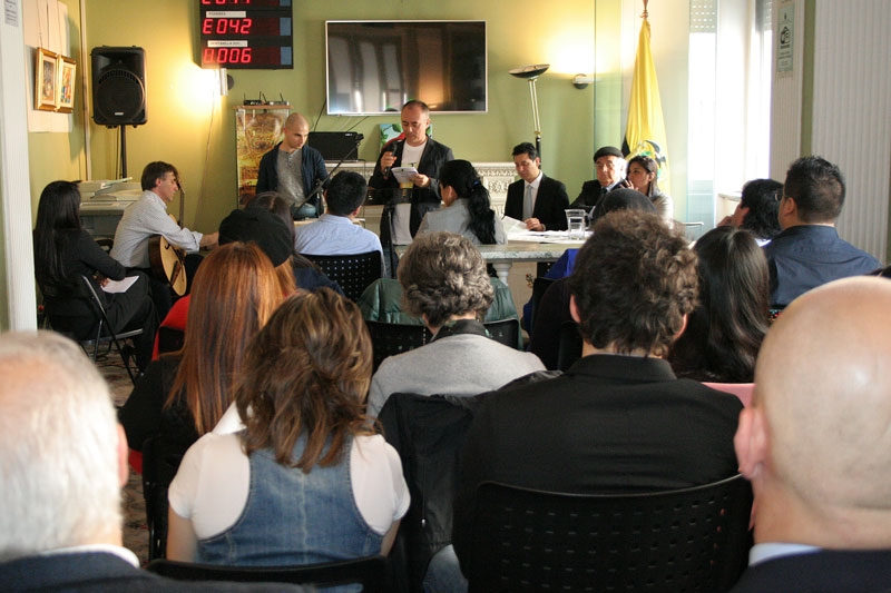 Grande performance di poesia al Consolato Generale dell’Ecuador a Milano, con Malini e Ditto