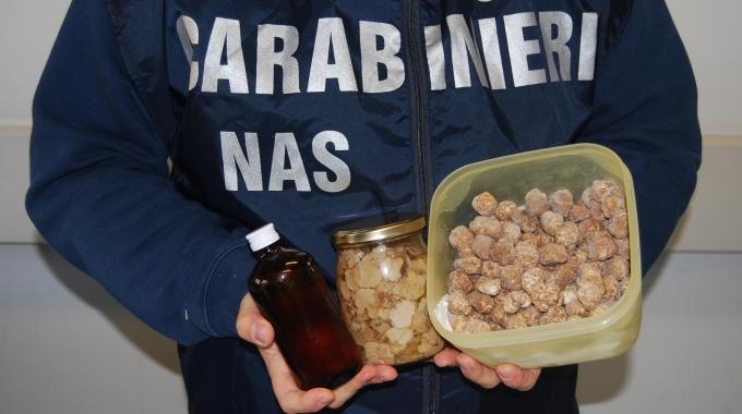 Pasqua. I Nas sequestrano oltre 300 tonnellate di alimenti irregolari