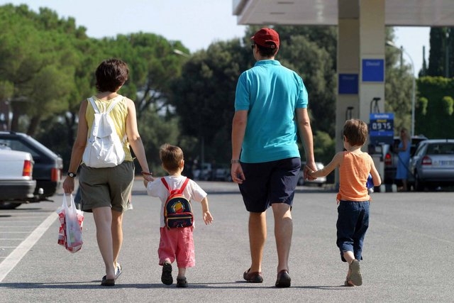 Consumo delle famiglie italiani, istat e confcommercio