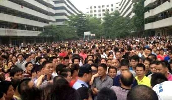 Cina. Lavoratori in piazza per il mancato pagamento della previdenza