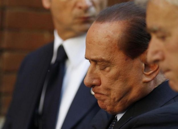 Berlusconi affidato ai servizi sociali. Sì dalla Procura