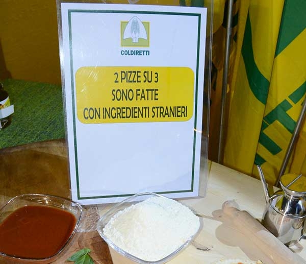 Crisi. Straniere 2 pizze su 3, il 25% degli italiani ci rinunciano