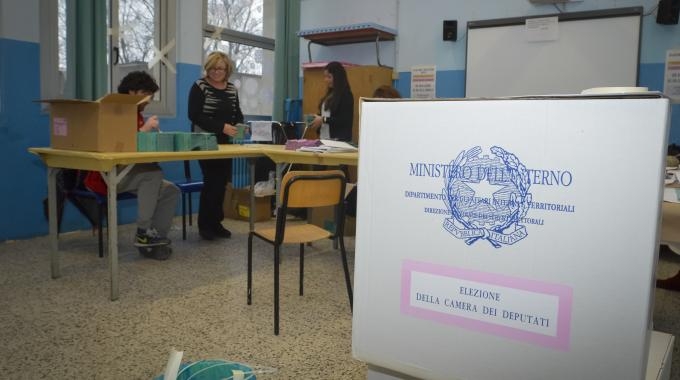 Europee. Va al seggio armato. Arrestato