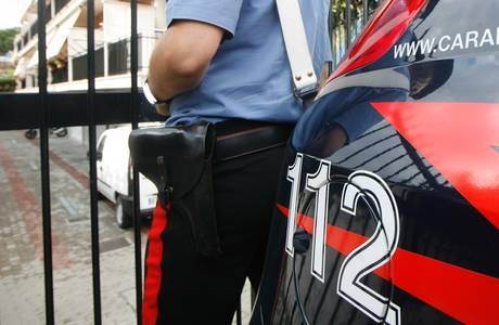 Abusa della figlia della compagna per 12 anni con la quale fa un bambino. Arrestato