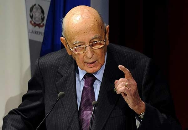 Carcere. Napolitano, “Urgente rimedio a sovraffollamento”
