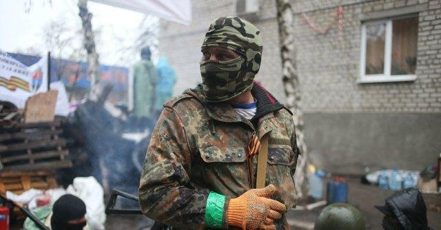 Ucraina, continuano gli agguati sanguinosi. Oggi il primo tavolo d’unità nazionale