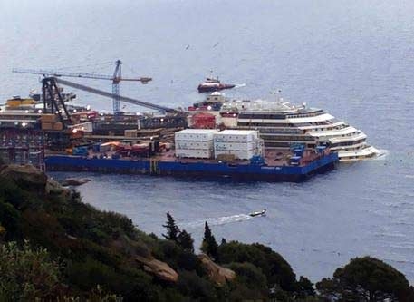 Costa Concordia. Cede cassone di rigalleggiamento