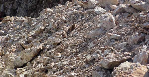 Frana sommerge migliaia di abitazioni in Afghanistan