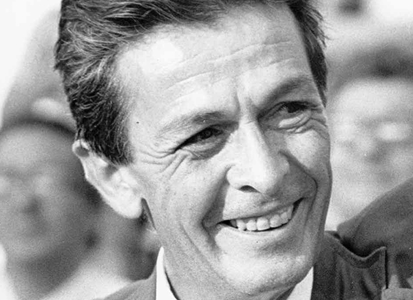 Enrico Berlinguer e lo sguardo degli artisti