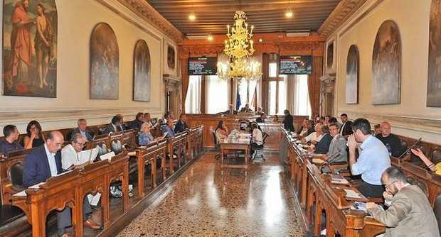 Mose. Venezia, si dimette il consiglio comunale