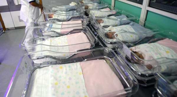 Istat. Bilancio demografico, calano ancora le nascite