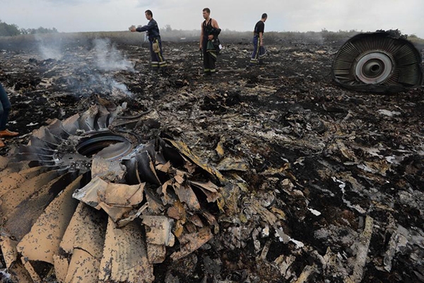 Ucraina. Aereo abbattuto dai separatisti filo russi. VIDEO