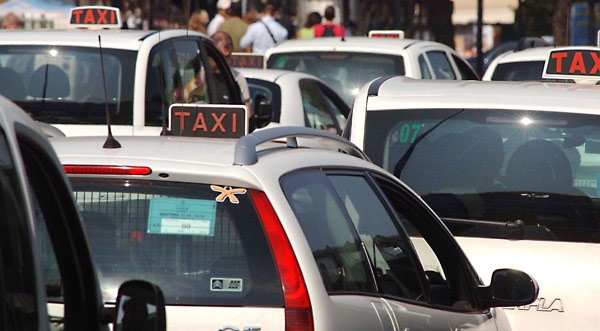Roma. Se il tassinaro fa il furbetto ecco cosa fare