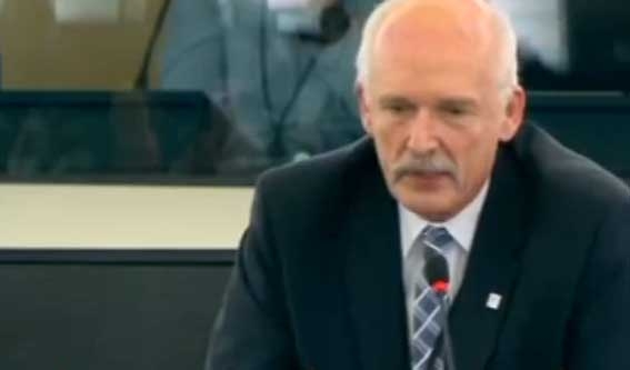 UE. Eurodepudato polacco fa infuriare l’aula. ‘Giovani disoccupati trattati come negri’. IL VIDEO