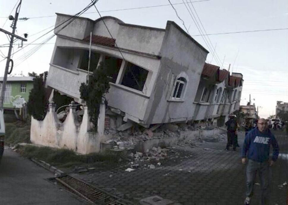 Sisma al confine tra Messico e Guatemala. Almneo 5 morti. IL VIDEO