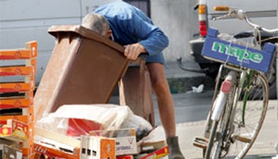 Crisi. Istat: aumentano poveri in Italia, oltre 16 milioni. Libera, catastrofe sociale