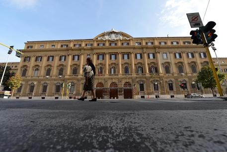 Come per i conti pubblici e per il DEF, finale in calo per Milano