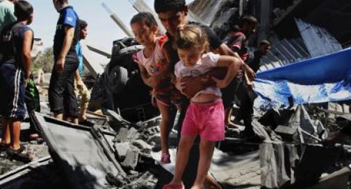 Gaza nuovi raid nella notte. Nella tredicesima giornata di conflitto 40 morti. I VIDEO