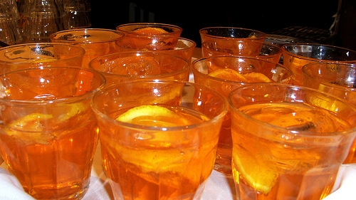 Spritz, un aperitivo semplice venduto a peso d’oro
