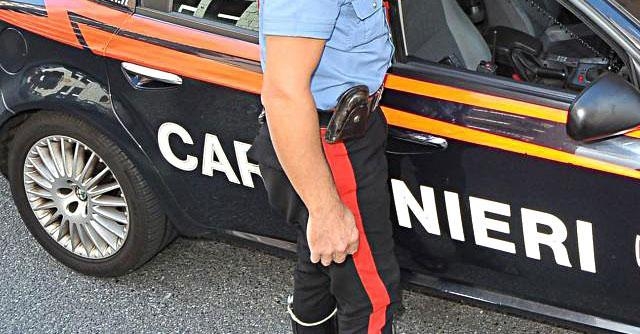 Padre uccide la figlia di 18 mesi a coltellate nell’anconetano
