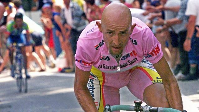 Pantani fu picchiato e costretto a bere cocaina? Si riapre il caso del pirata per omicidio