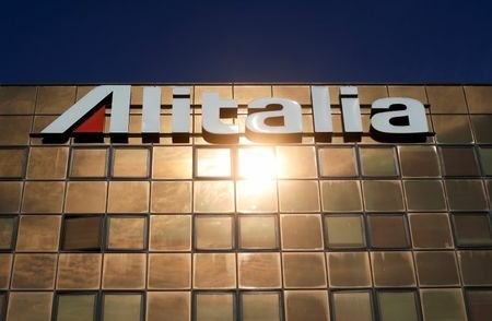 Alitalia. Accordo firmato. L’utopica corsa al rilancio dell’economia. Sindacati, tanto rumore per nulla