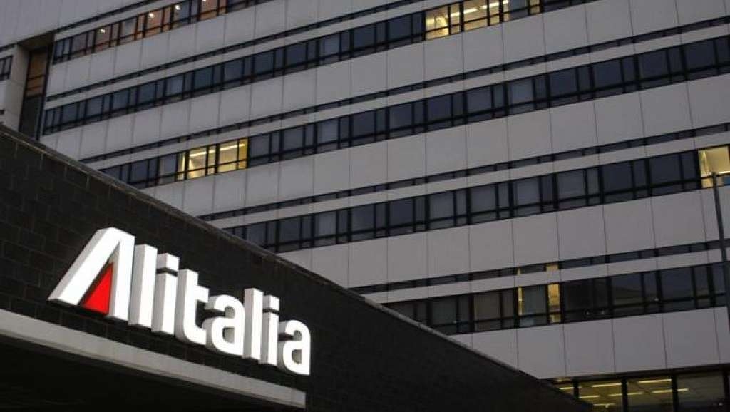Alitalia. Uil e sindacati di categoria sottoscrivono gli accordi