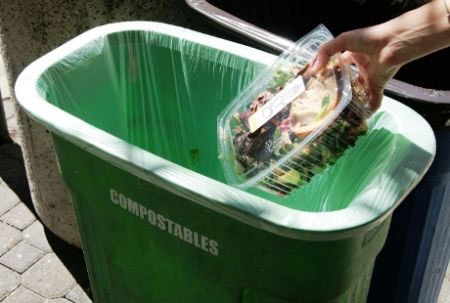 Crisi. Cibi scaduti per 8 su 10, allarme in dispensa