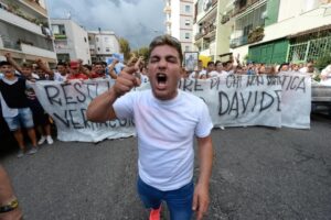 Ucciso a Napoli il giovane Davide. Per favore, non si parli di incidente