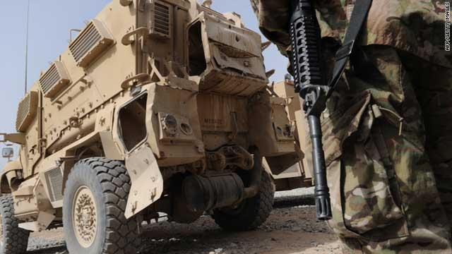 Afghanistan. Kamikaze colpisce convoglio Nato. Uccisi 3 soldati