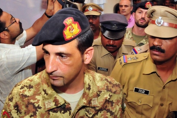 Marò. Malore per Latorre, ministro Pinotti si reca in India