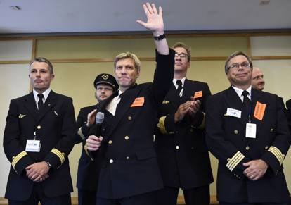 Air France. Sciopero al nono giorno, il più lungo da 20 anni. IL VIDEO