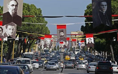 Papa Francesco in Albania. La sfida è ‘globalizzare la solidarietà’.  VIDEO