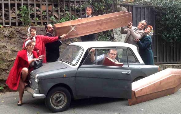 Teatro Manzoni. “La spallata”. Esilarante affresco di un’epoca… attuale. Recensione
