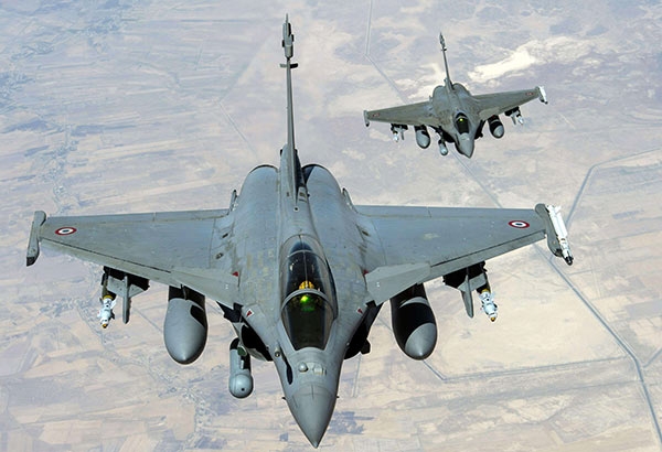 Siria. L’Isis indietreggia a Kobane dopo raid coalizione. IL VIDEO