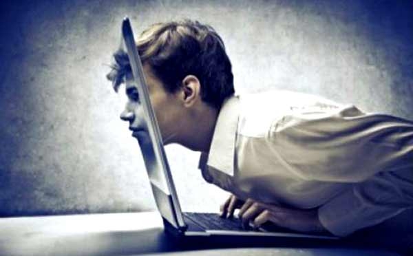 Quello che Renzi non dice. I processi dalle tecnologie digitali sono caratteristici della cultura della sinistra