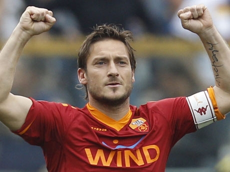 Calcio.SerieA: La Roma non molla e la Juve si ferma. Vincono Milan e Lazio, pari tra Inter e Napoli