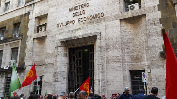 Ast. Incontro al ministero, ‘clima più disteso’, ma lavoratori ancora col fiato sospeso