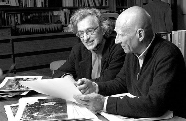 Wim Wenders celebra il “viaggio del dolore” di Salgado