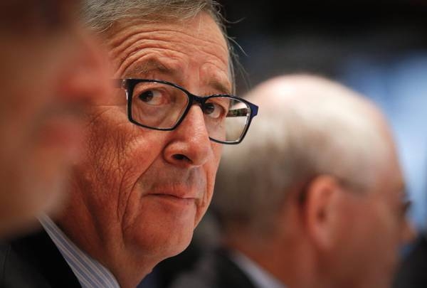 Ue, Junker cancella norme sulla qualità dell’aria e dell’ambiente
