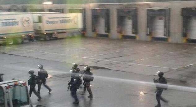 Francia nel terrore. Terroristi con ostaggi. Blitz della polizia