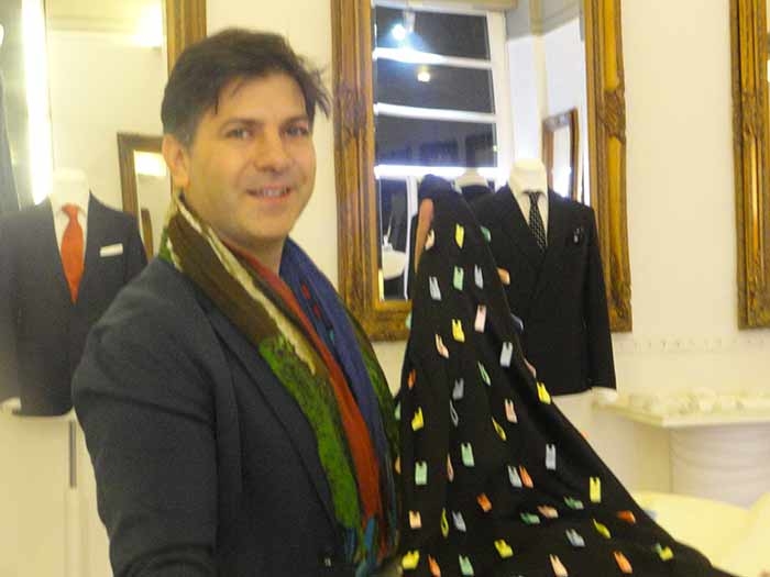Oscar Sciré uno stilista di successo e sensibile re di cuori della Moda. Intervista