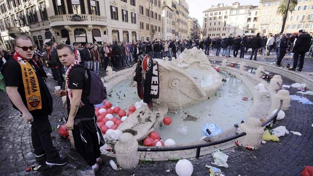 Tifosi Feyenoord: altri 3 olandesi arrestati a Roma per danneggiamenti