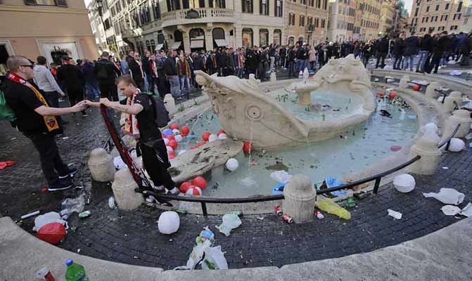 Hooligans liberi di agire. Quando il patrimonio artistico vale due di picche