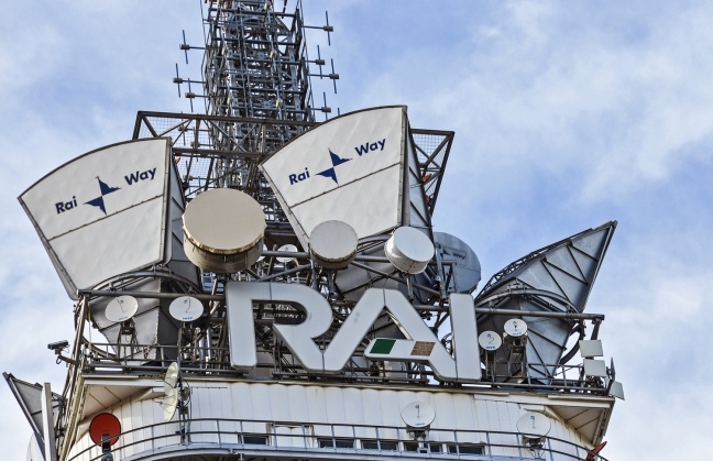Mediaset, occhi puntati su Rai Way. Le polemiche