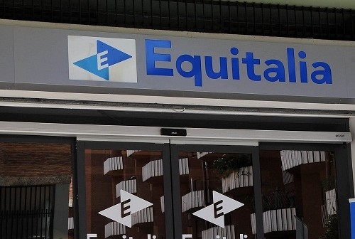 Non paga multa da 3,40 euro. Ora ne deve 400. Equitalia peggio degli usurai