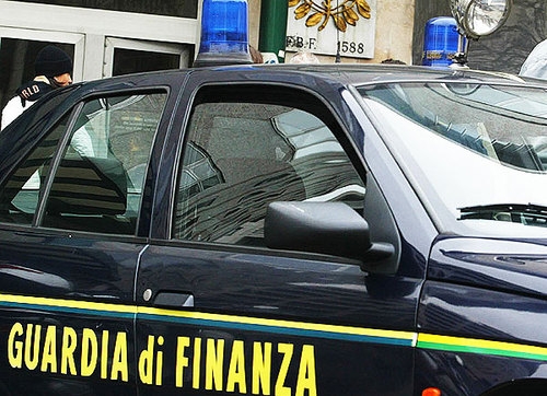 Prometteva case in cooperativa, ma era una truffa. Arrestato imprenditore romano